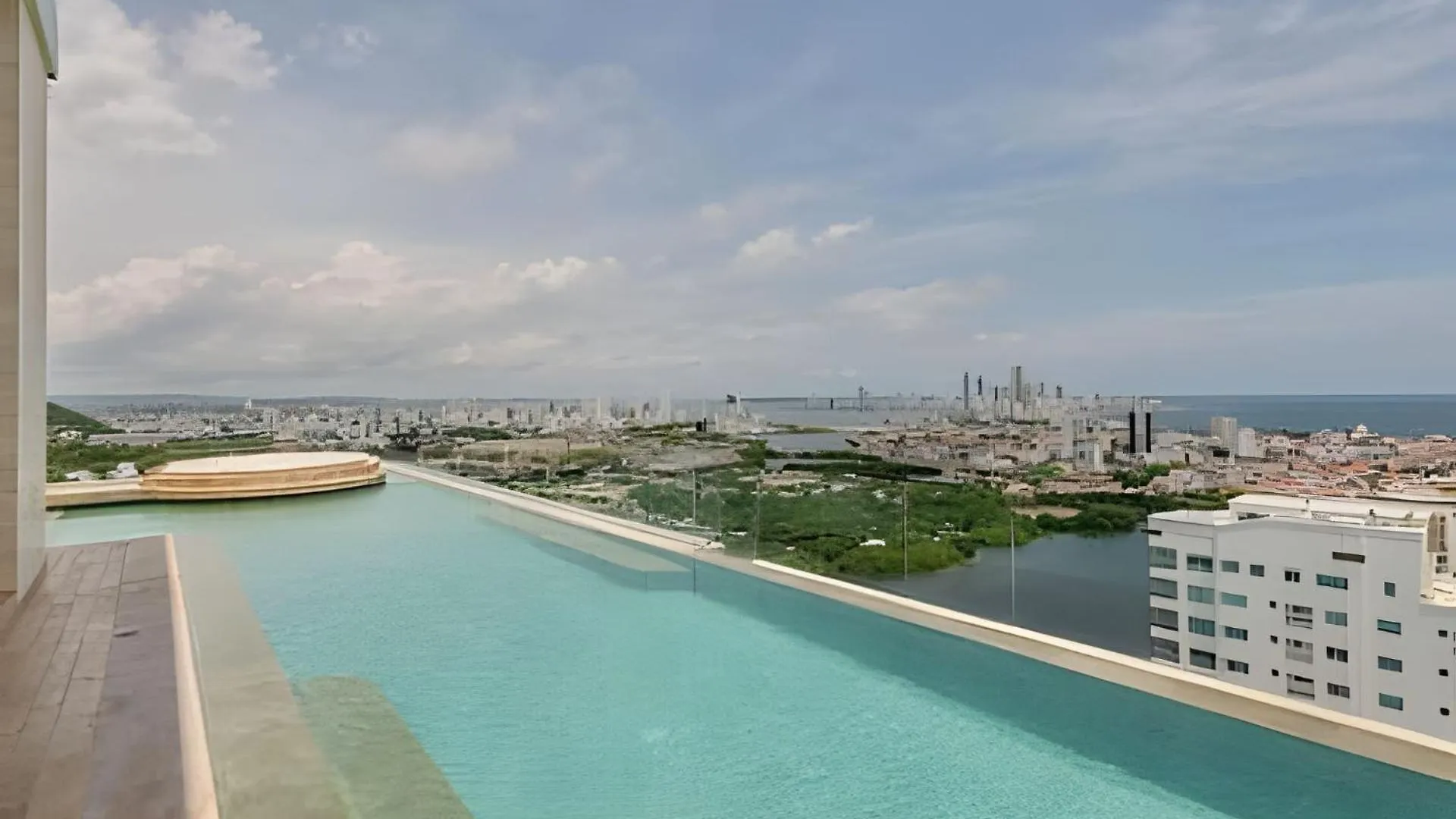 Appartamento Lujoso Y Nuevo Cerca Al Centro/ Piscina Panoramica Cartagena